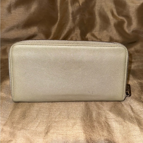 ❌SOLD❌Chanel Zip Wallet - Picture 2 of 12